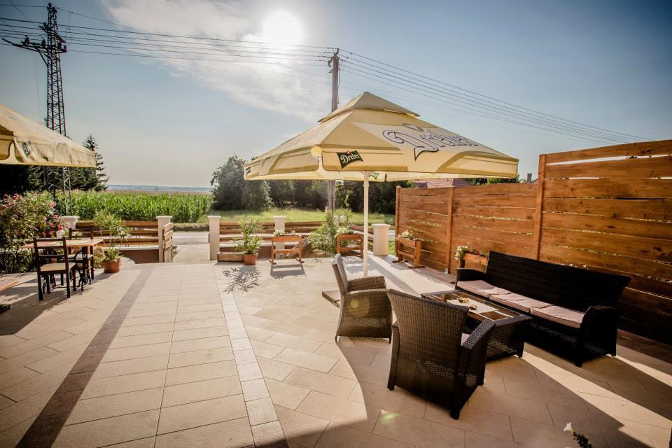 Vulcano Vendeghaz Hotel Mesteri Ngoại thất bức ảnh