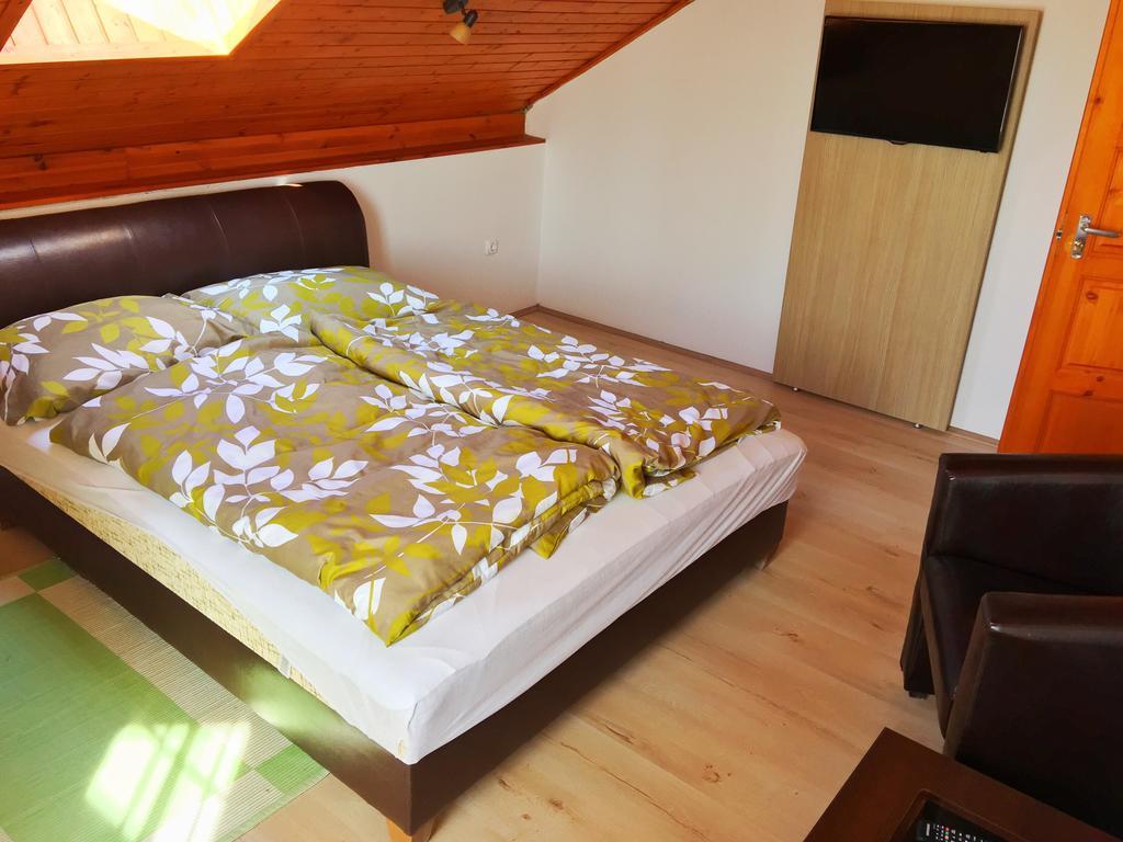 Vulcano Vendeghaz Hotel Mesteri Ngoại thất bức ảnh