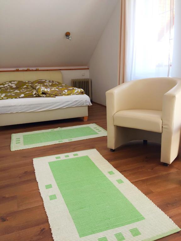 Vulcano Vendeghaz Hotel Mesteri Ngoại thất bức ảnh